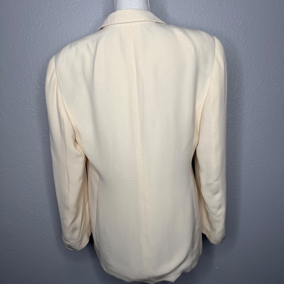 Giorgio Armani Ivory Cream Blazer with shoulder pads -cp - Picture 6 of 11